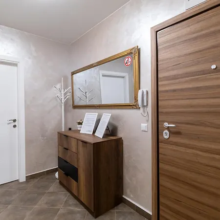 Bunardjik Hill 1-bed Apartament