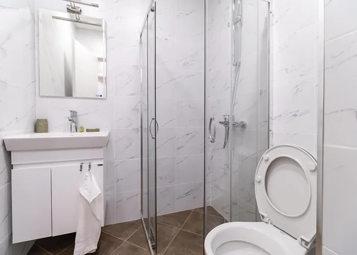 Bunardjik Hill 1-bed