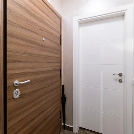 Apartment Bunardjik Hill 1-bed Plowdiw