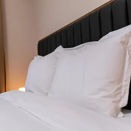 Bunardjik Hill 1-bed Apartment *