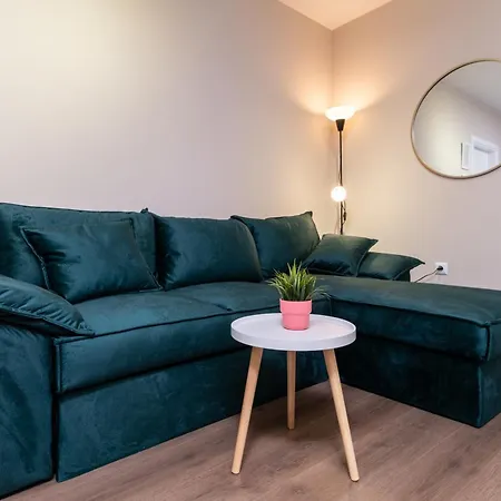 Bunardjik Hill 1-bed 公寓