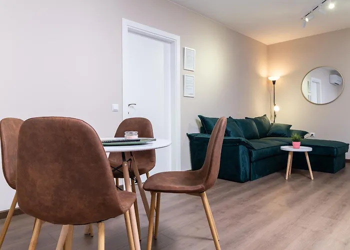 Bunardjik Hill 1-bed *