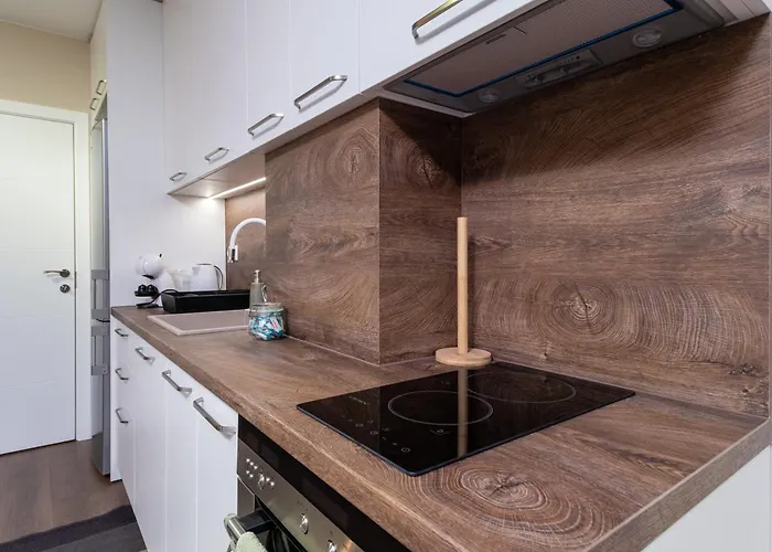 Bunardjik Hill 1-bed *